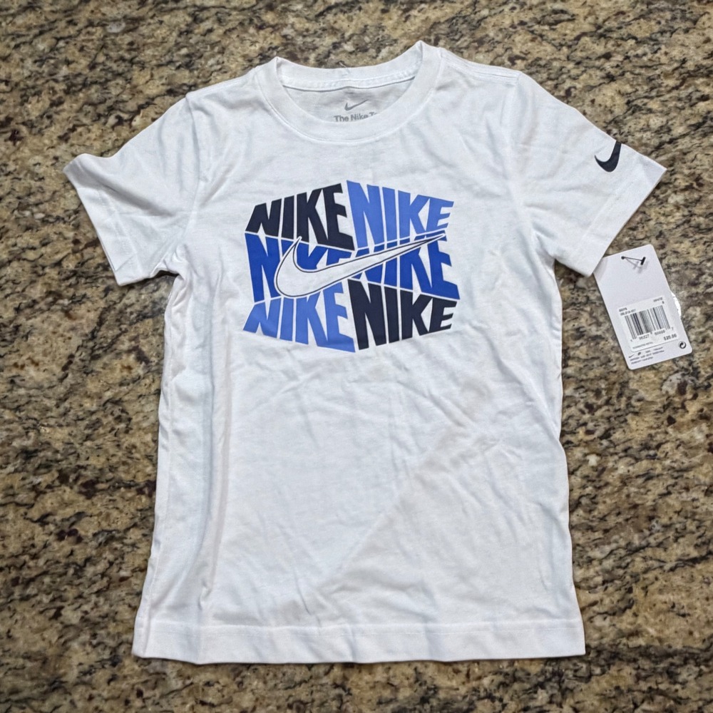 NEW Nike Boys White Graphic Swoosh Logo T-Shirt Size 6 ws
